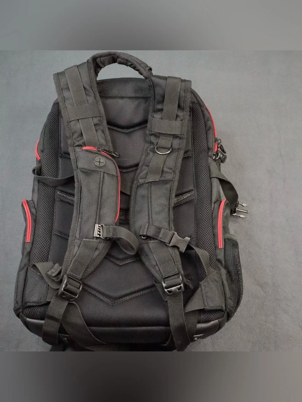 ASUS rog nomad